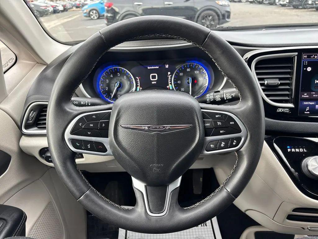 used 2022 Chrysler Pacifica car, priced at $18,960