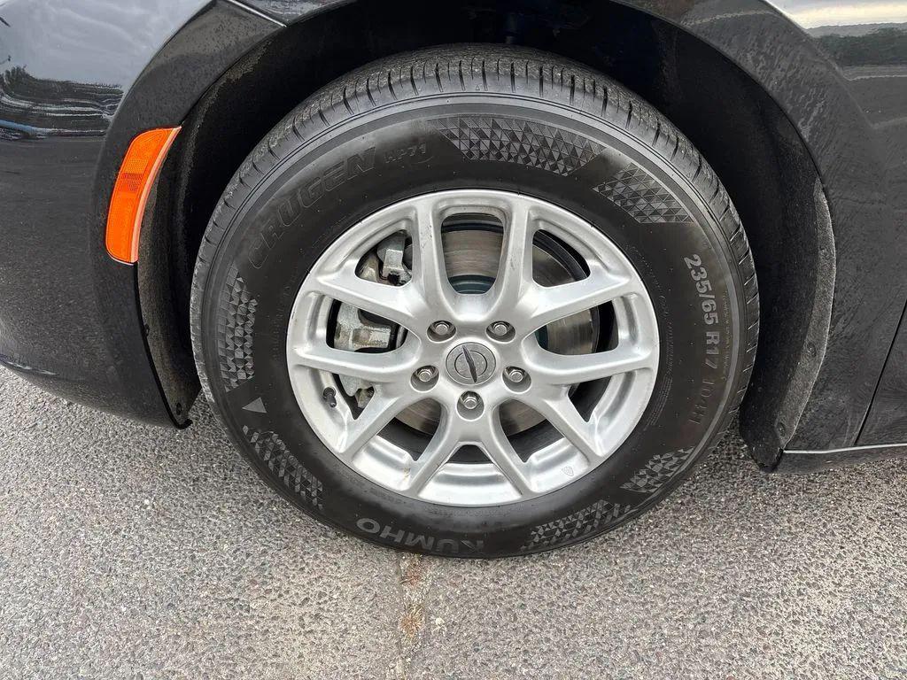 used 2022 Chrysler Pacifica car, priced at $18,960