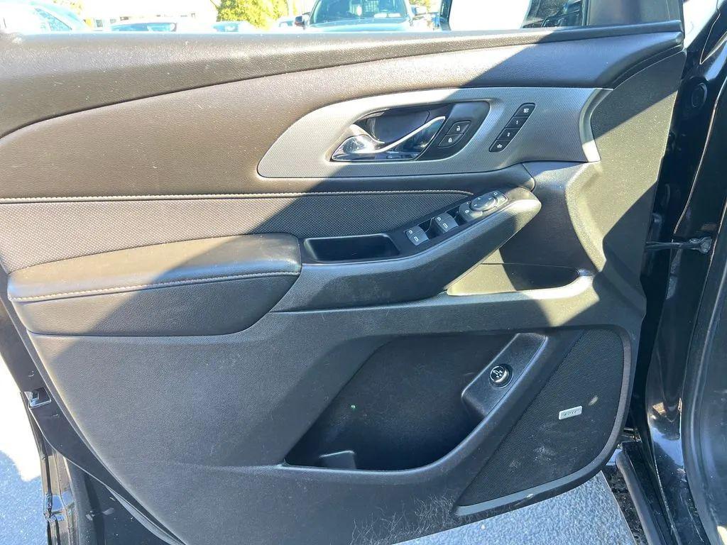 used 2019 Chevrolet Traverse car, priced at $17,450