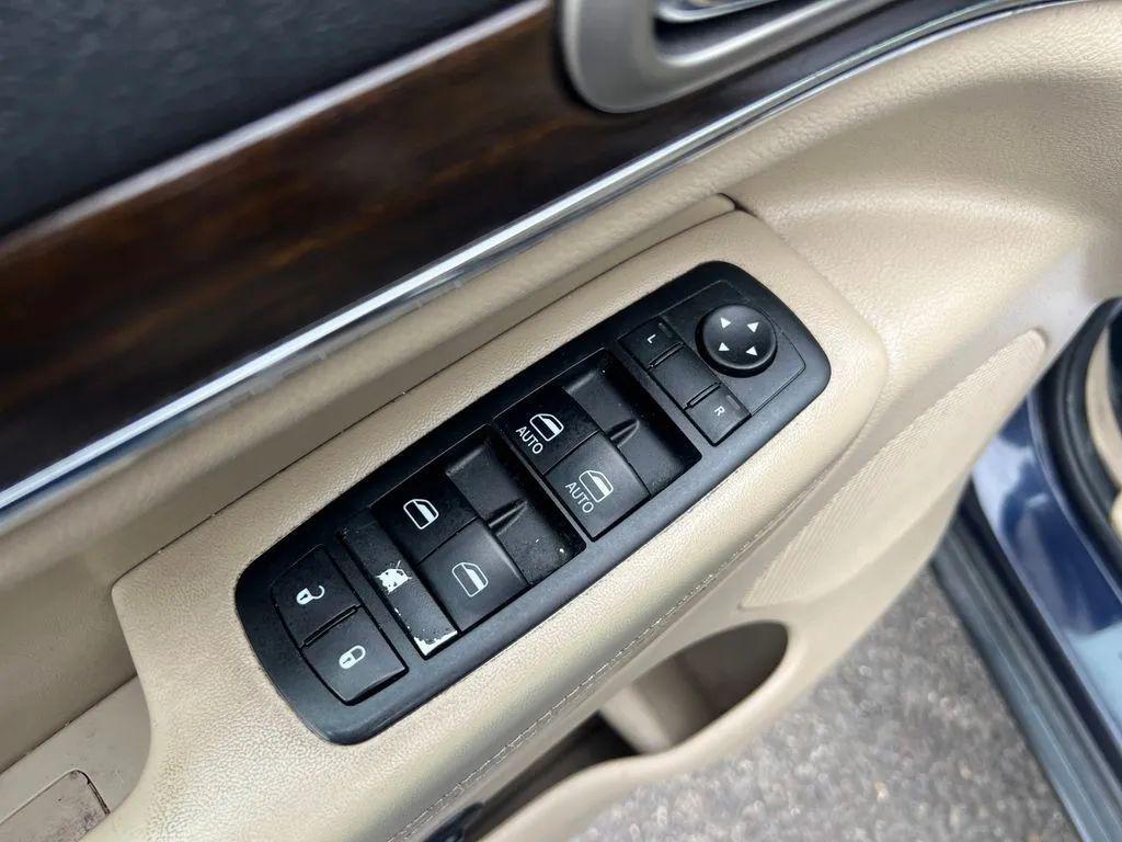 used 2015 Jeep Grand Cherokee car, priced at $9,769