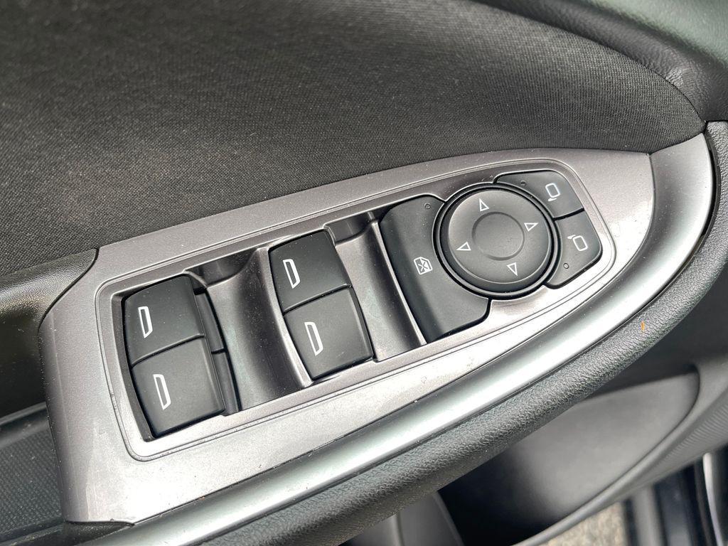 used 2018 Chevrolet Malibu car, priced at $10,868