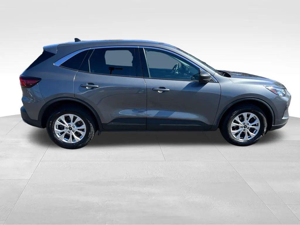 used 2023 Ford Escape car, priced at $17,582