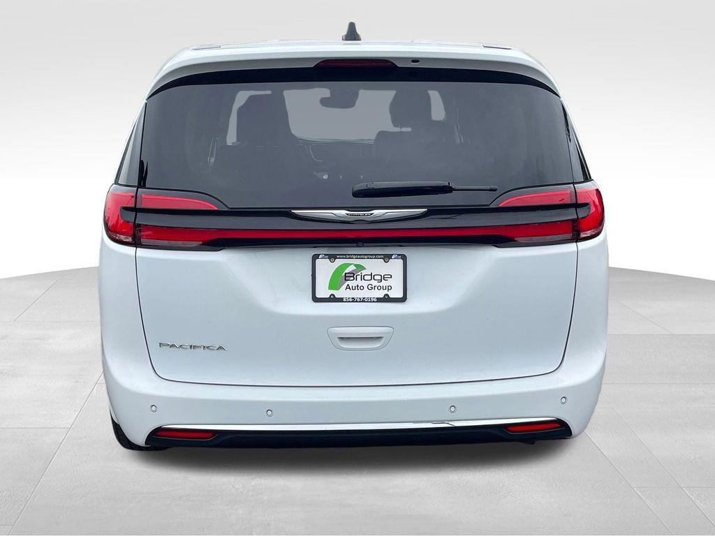 used 2023 Chrysler Pacifica car, priced at $18,425
