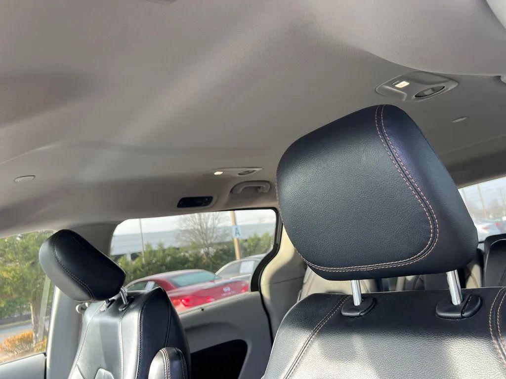 used 2020 Chrysler Pacifica car, priced at $13,960