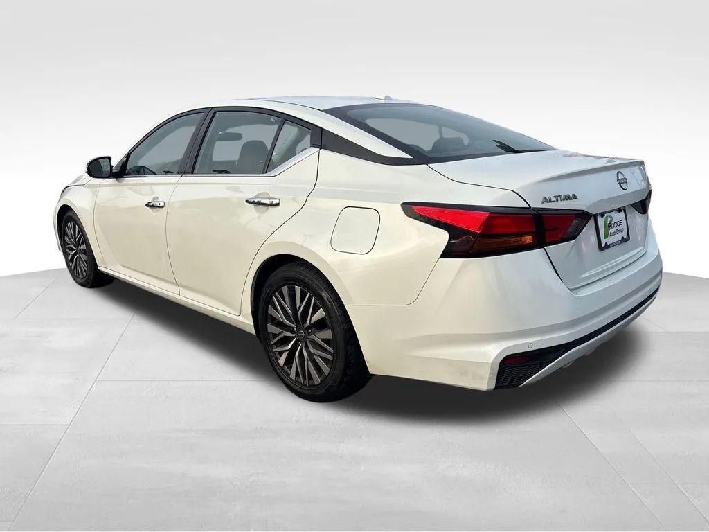 used 2023 Nissan Altima car, priced at $15,960
