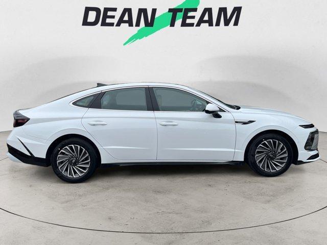 new 2026 Hyundai Sonata Hybrid car, priced at $39,342