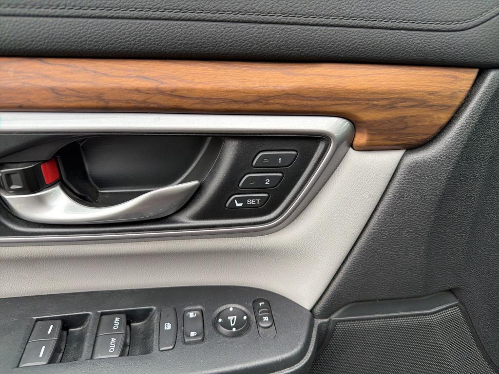 used 2017 Honda CR-V car