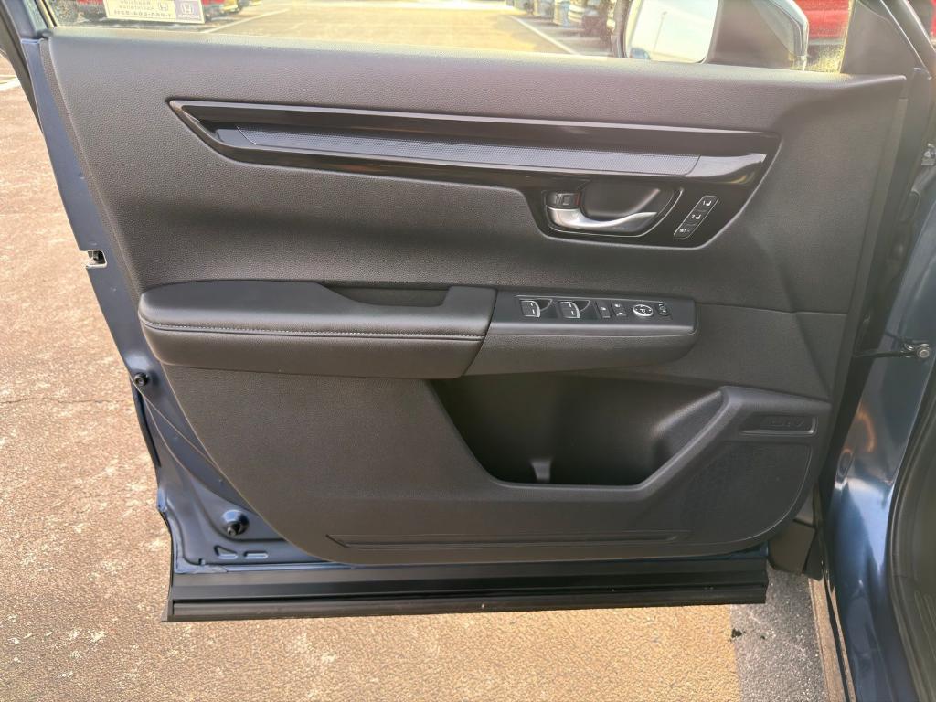 used 2024 Honda CR-V car, priced at $32,900