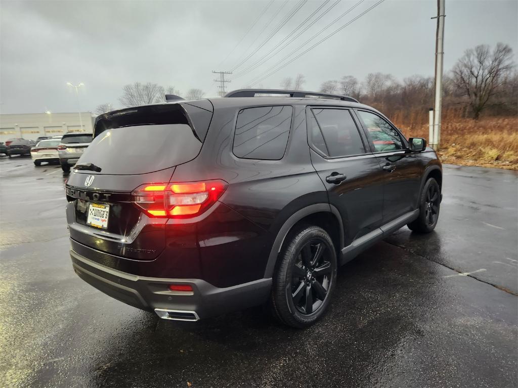 used 2025 Honda Pilot car, priced at $42,900