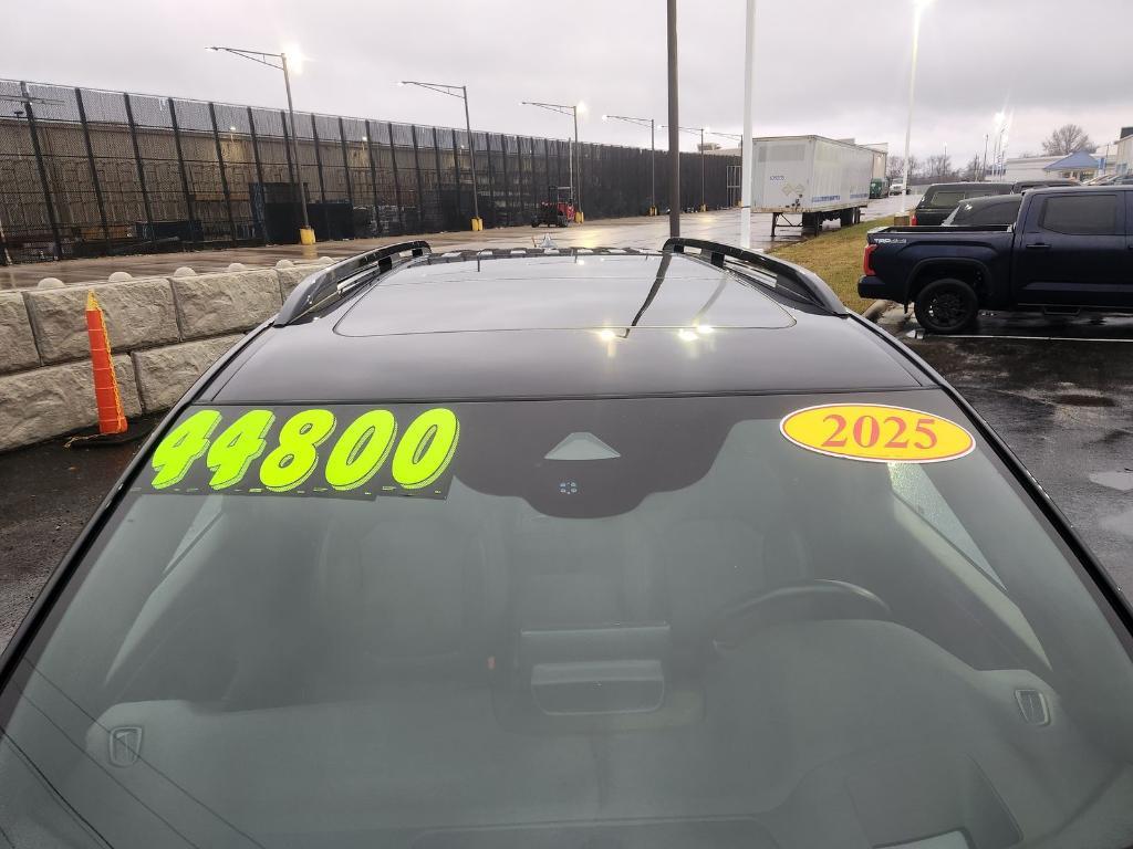 used 2025 Honda Pilot car, priced at $44,800