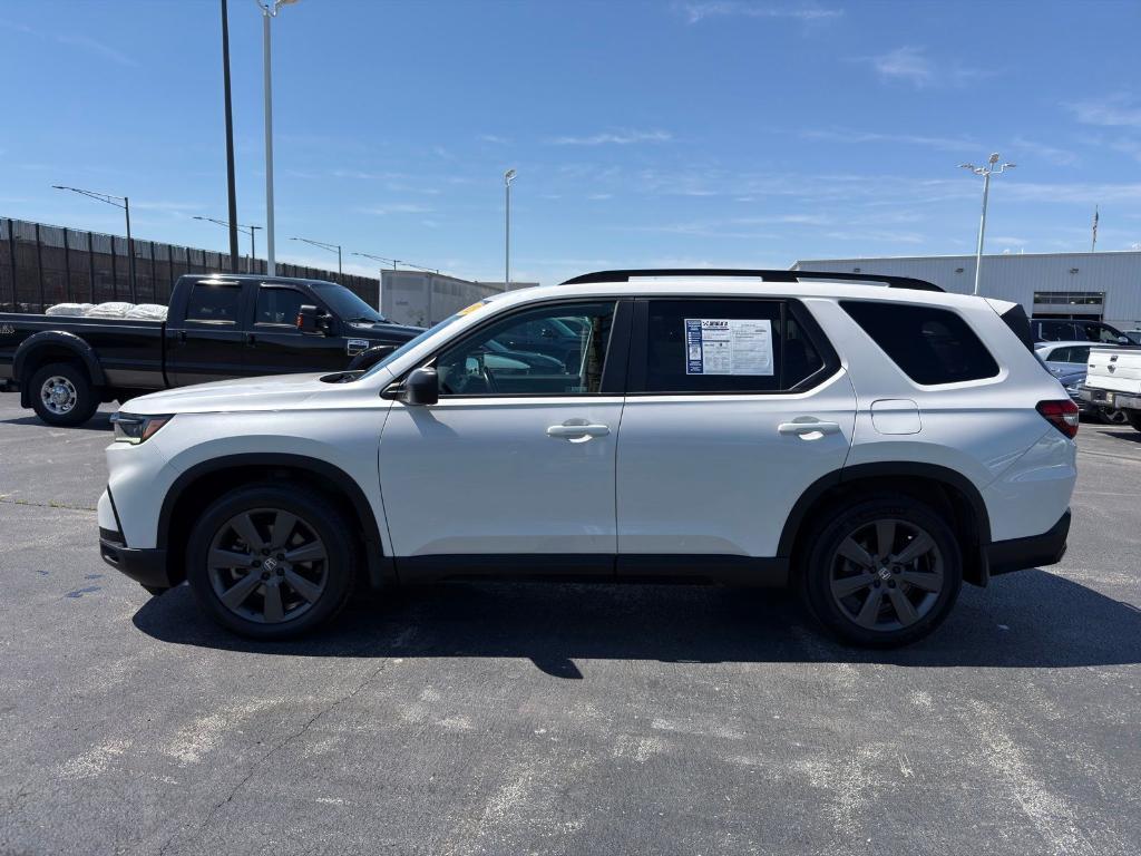 used 2023 Honda Pilot car, priced at $33,400
