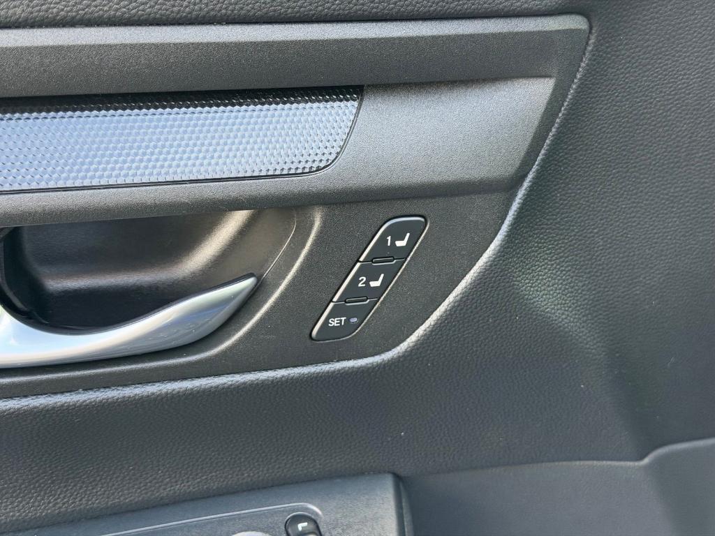 used 2024 Honda CR-V Hybrid car, priced at $33,400