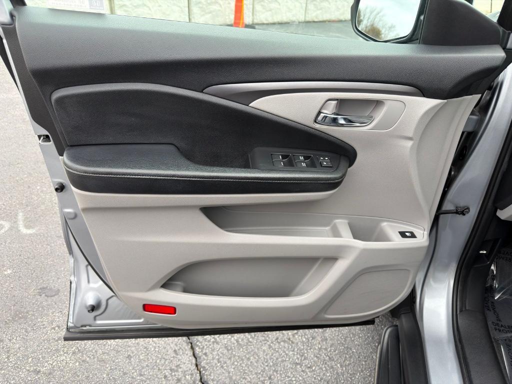 used 2019 Honda Ridgeline car, priced at $27,900