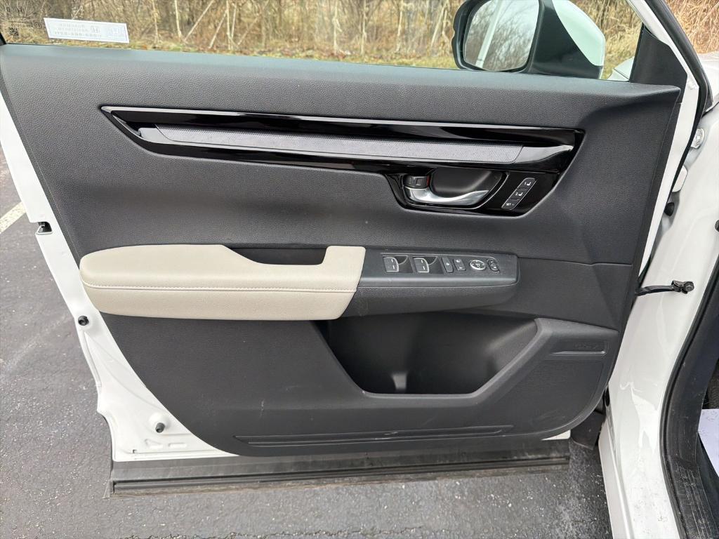 used 2024 Honda CR-V car, priced at $32,900