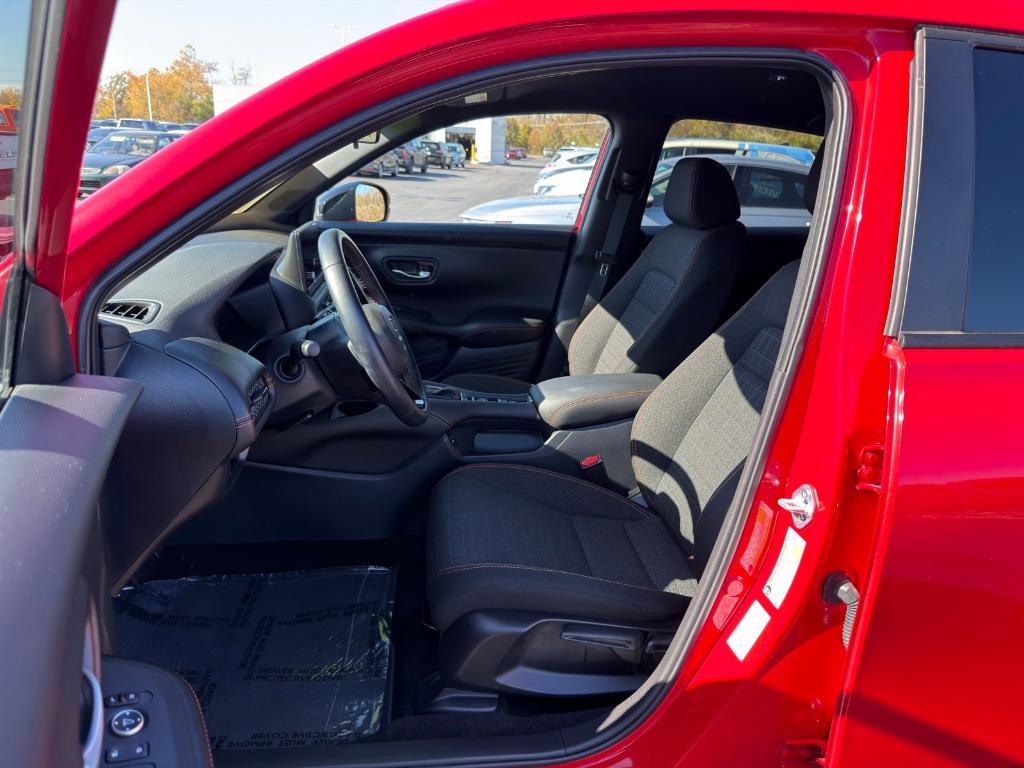 used 2025 Honda HR-V car, priced at $26,900