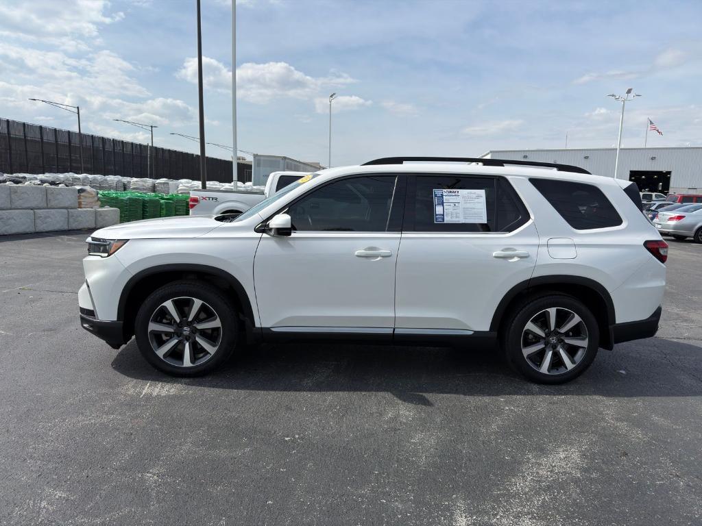used 2025 Honda Pilot car, priced at $44,800
