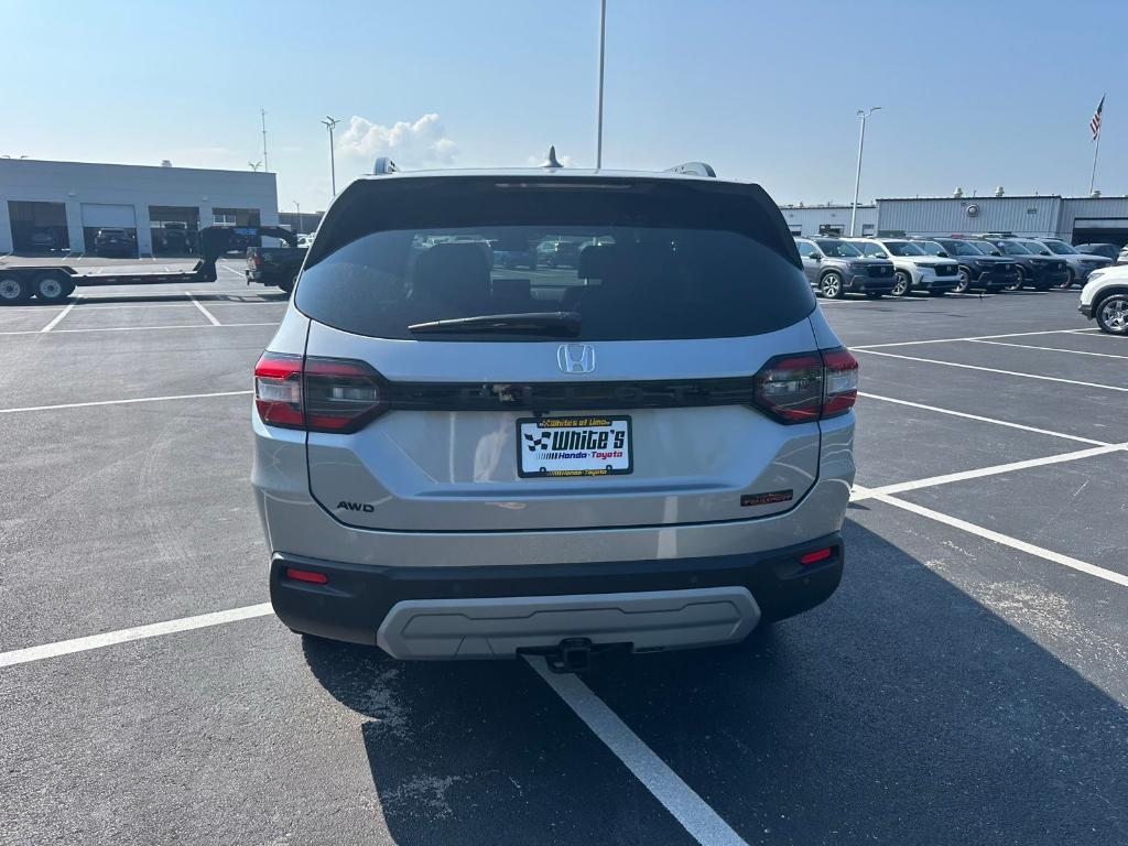 new 2025 Honda Pilot car, priced at $50,895