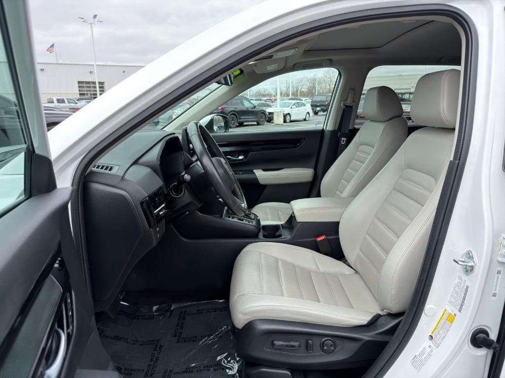 used 2024 Honda CR-V car, priced at $31,900