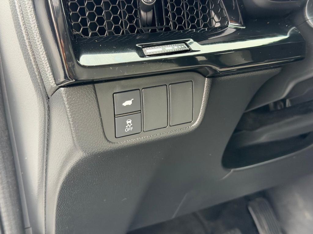 used 2024 Honda CR-V car, priced at $31,900