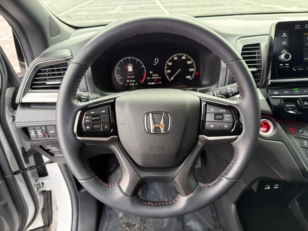 used 2025 Honda Odyssey car, priced at $39,900