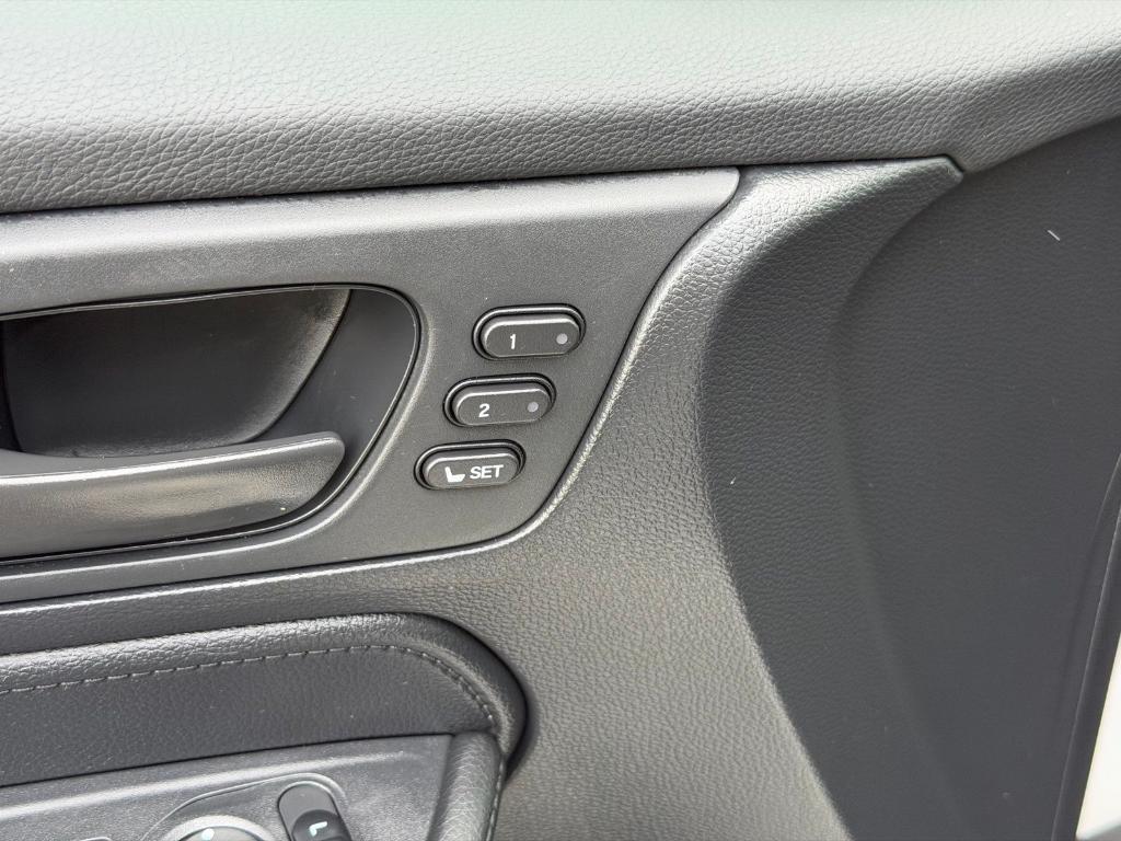 used 2025 Honda Odyssey car, priced at $39,900