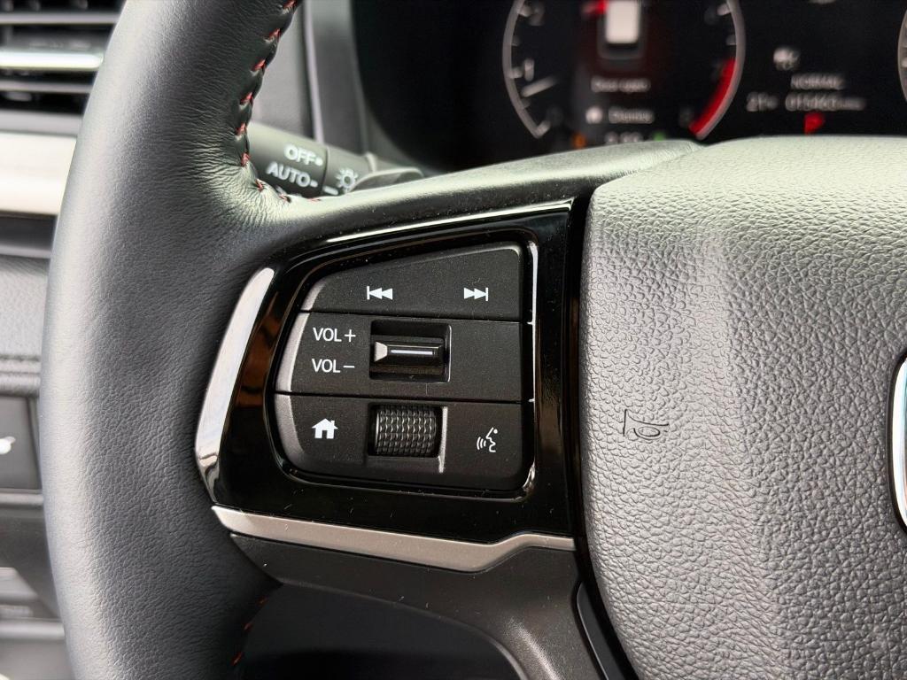 used 2025 Honda Odyssey car, priced at $39,900