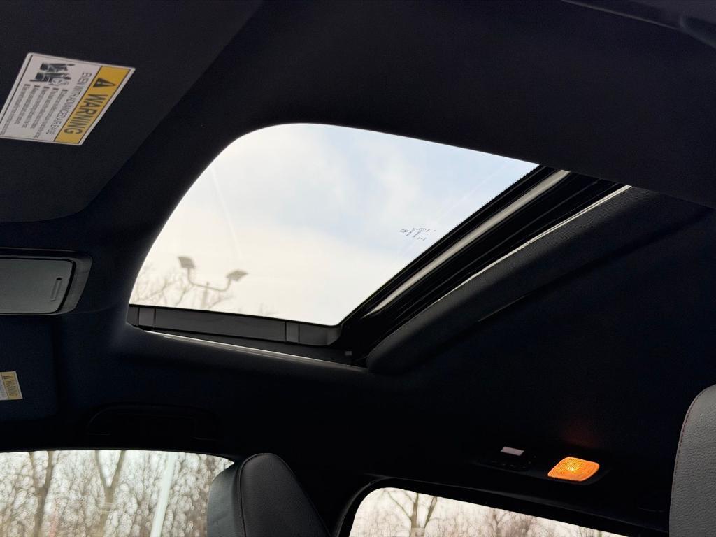 used 2025 Honda Odyssey car, priced at $39,900