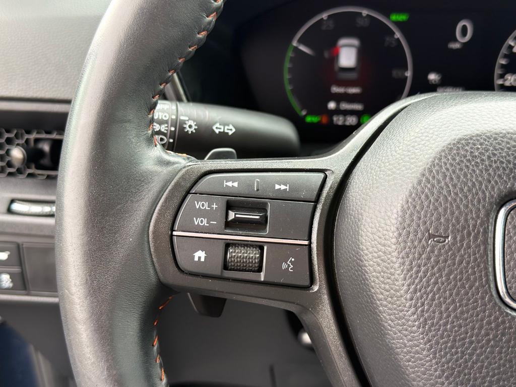 used 2024 Honda CR-V Hybrid car, priced at $32,900