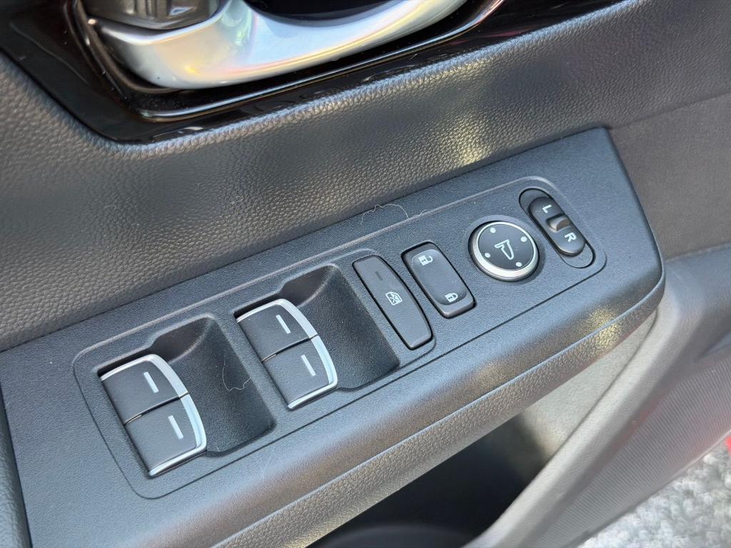 used 2023 Honda CR-V Hybrid car, priced at $33,900