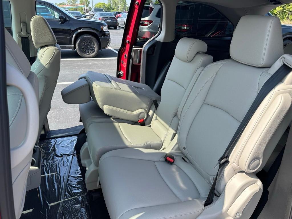 new 2026 Honda Odyssey car, priced at $44,745