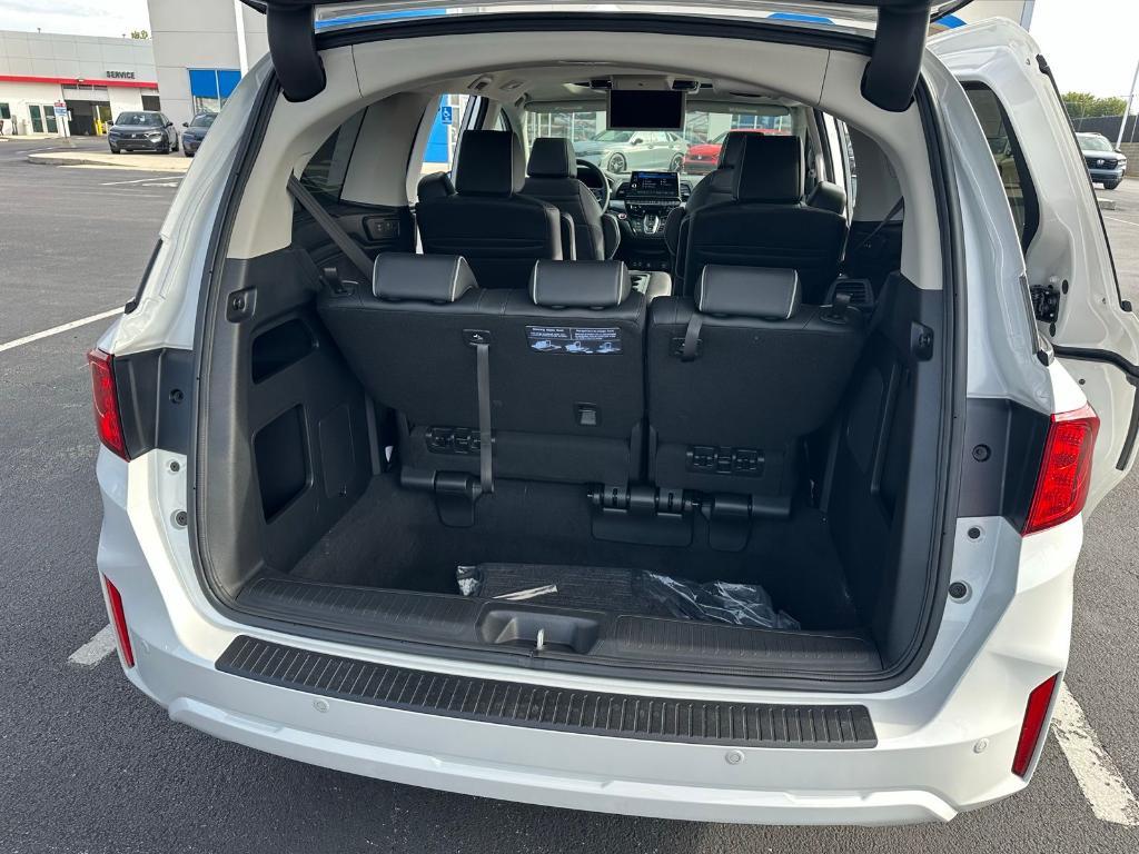 new 2026 Honda Odyssey car, priced at $49,810