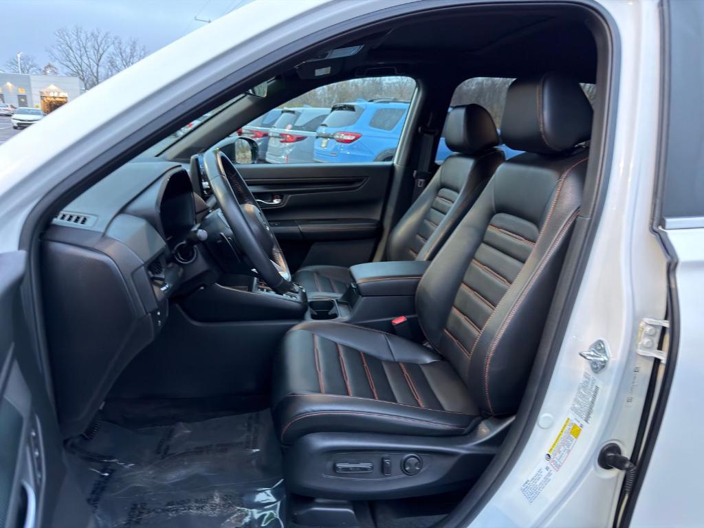 used 2025 Honda CR-V Hybrid car, priced at $35,400