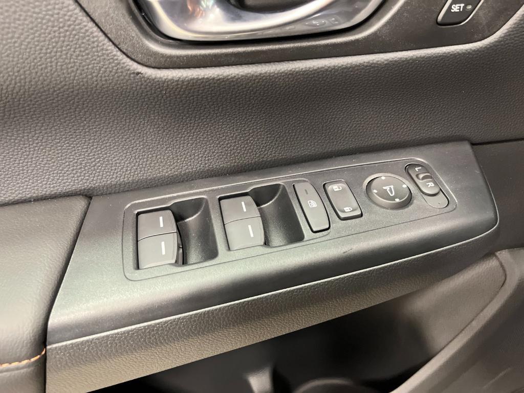 new 2026 Honda CR-V Hybrid car, priced at $41,675