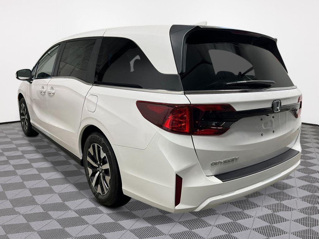 new 2026 Honda Odyssey car, priced at $45,171
