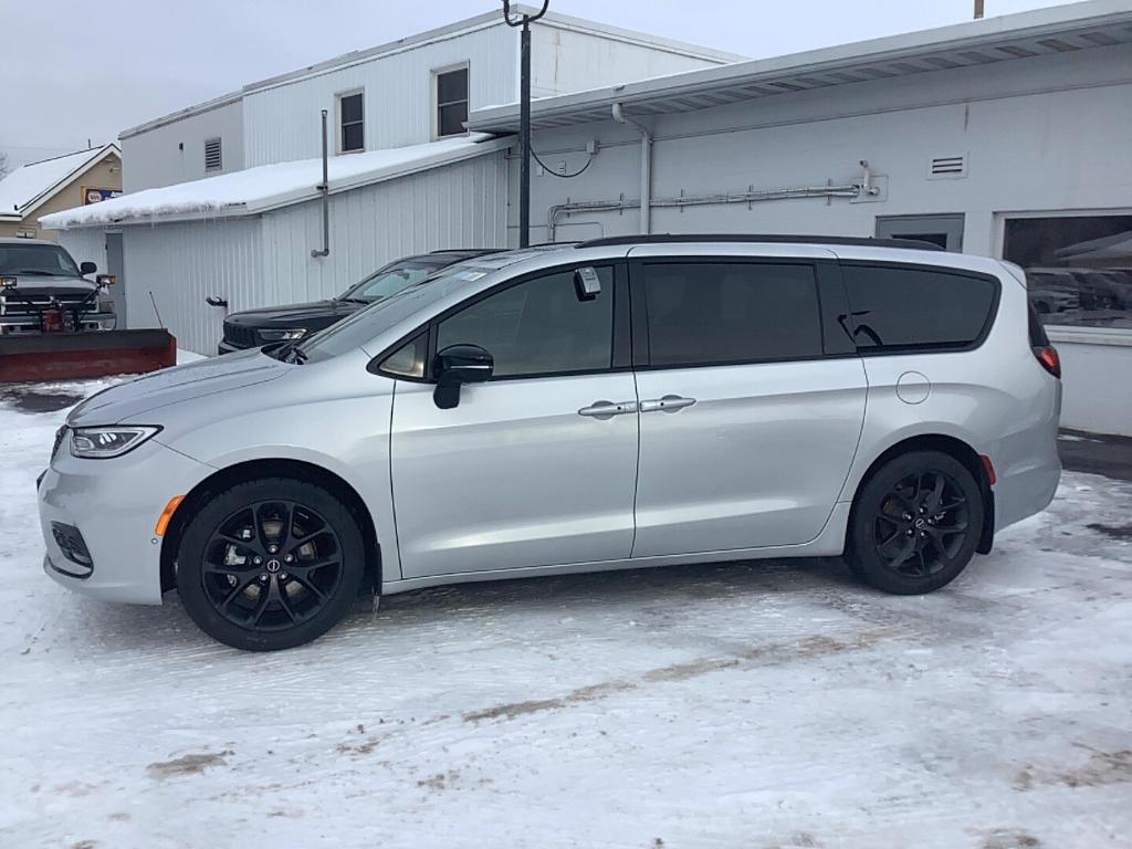 new 2026 Chrysler Pacifica car, priced at $49,626