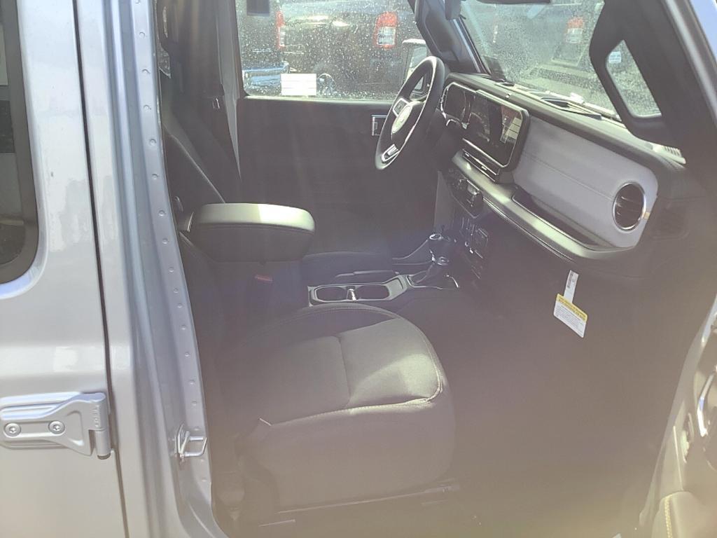 new 2024 Jeep Wrangler car, priced at $47,595