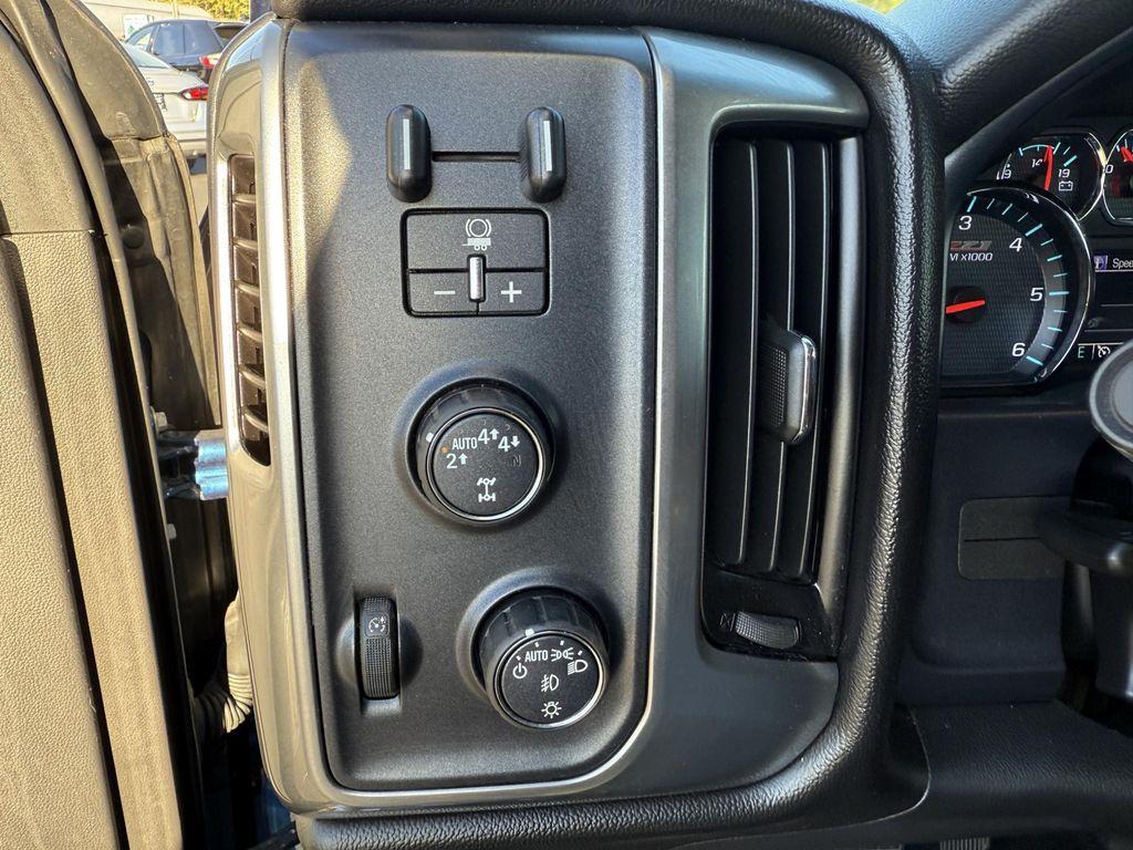 used 2018 Chevrolet Silverado 1500 car, priced at $24,783