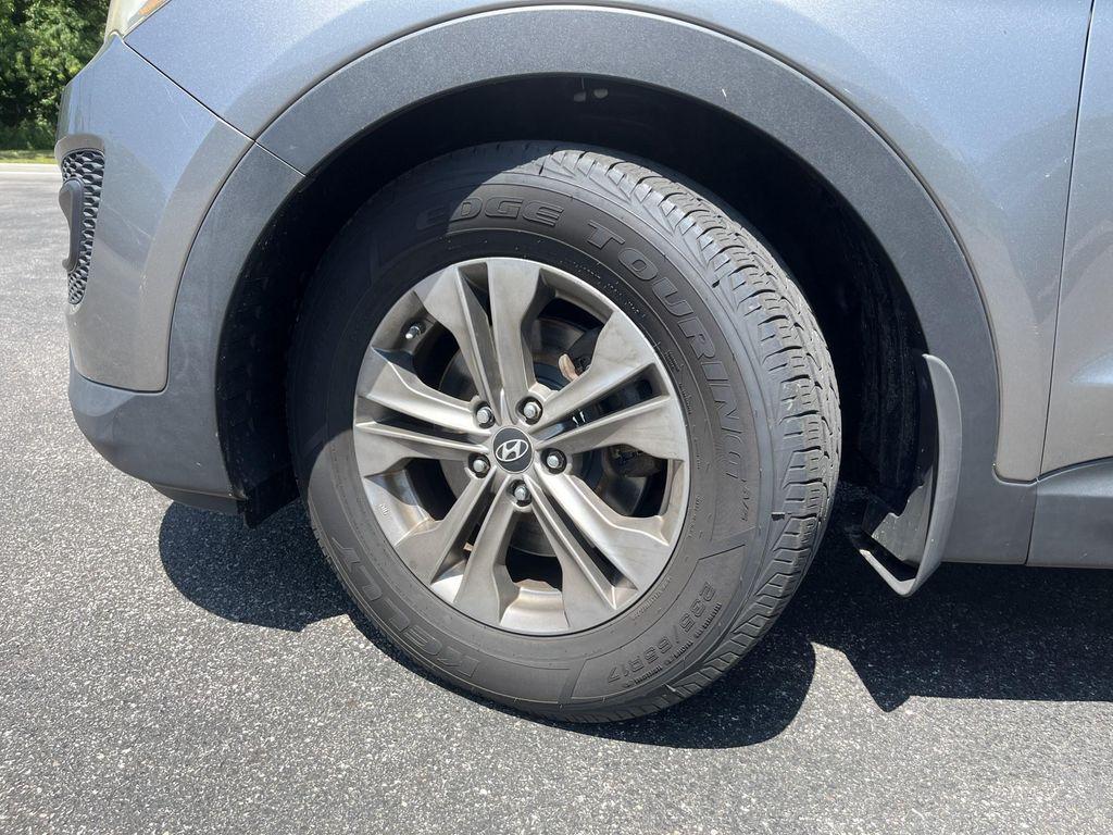 used 2013 Hyundai Santa Fe car, priced at $7,995