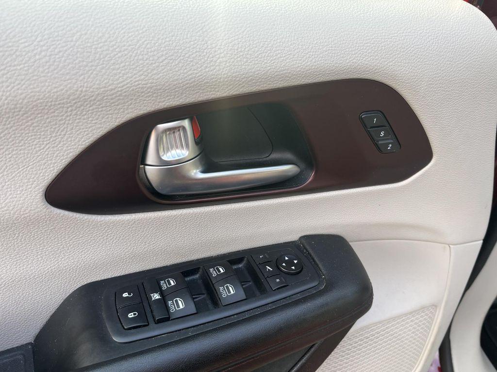 used 2020 Chrysler Pacifica car, priced at $21,000