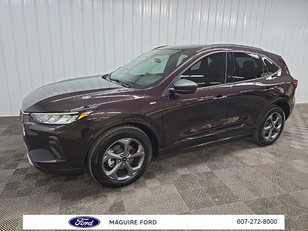 used 2023 Ford Escape car, priced at $20,999
