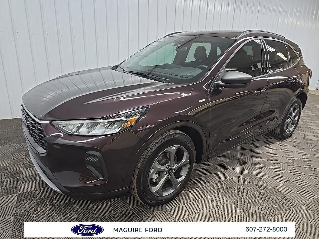 used 2023 Ford Escape car, priced at $20,999