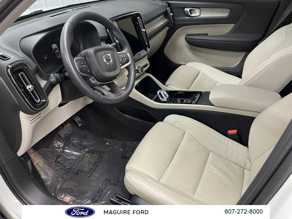 used 2023 Volvo XC40 car, priced at $31,499