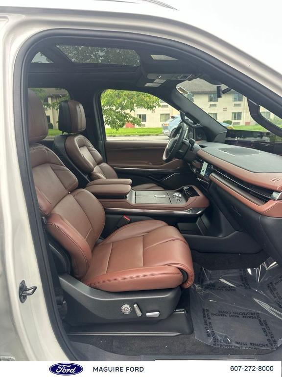new 2027 Lincoln Navigator car, priced at $101,999