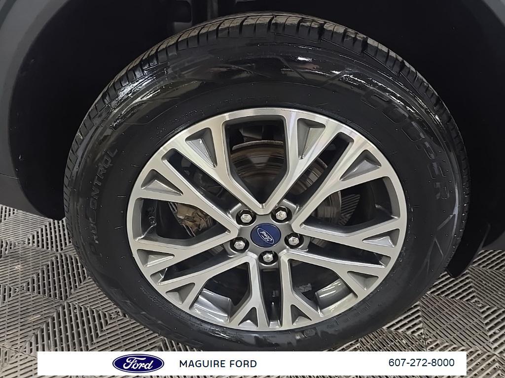 used 2022 Ford Escape car, priced at $17,499