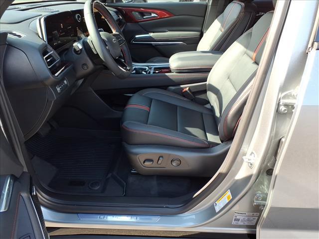 new 2026 Chevrolet Traverse car, priced at $60,015