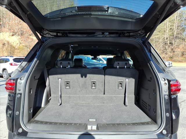 used 2023 Chevrolet Traverse car, priced at $33,295