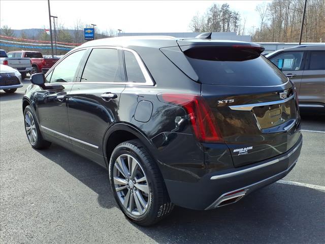 used 2025 Cadillac XT5 car, priced at $40,895