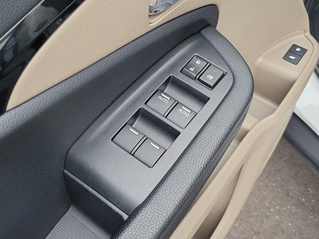 used 2022 Honda Pilot car, priced at $27,252