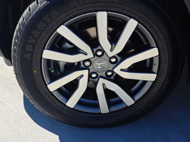 used 2022 Honda Pilot car, priced at $30,212