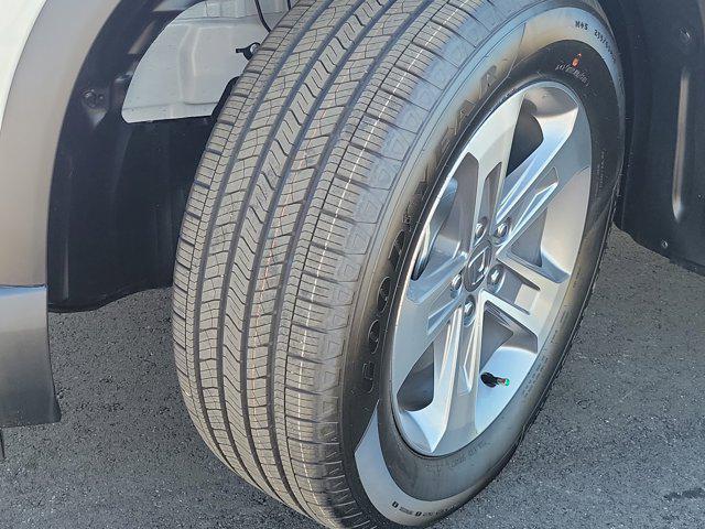 new 2025 Honda Pilot car, priced at $46,301